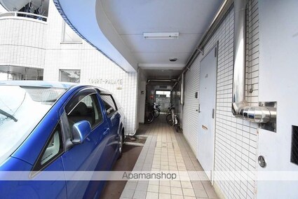 コートパレス[2K/35.1m2]のエントランス