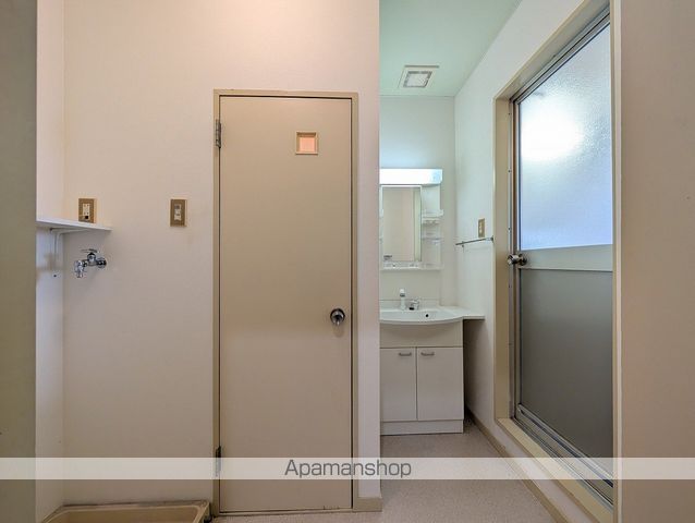 マンションパレロワイヤルの内装写真