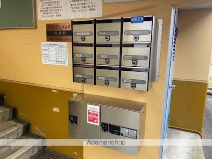 ヴィラ・アンソレイエ寺井町[2LDK/58.24m2]の共用部1