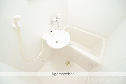 レオパレスルミエラ[1K/20.28m2]のバス1