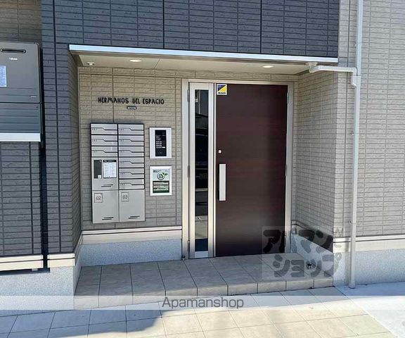 HERMANOS DEL ESPACIOの玄関写真