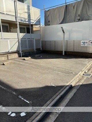 レオパレス名古屋駅[1K/19.87m2]の駐車場