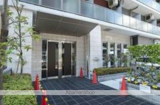 レジディア上野御徒町の玄関写真