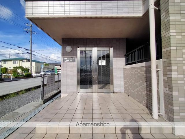 ローズマリーの玄関写真