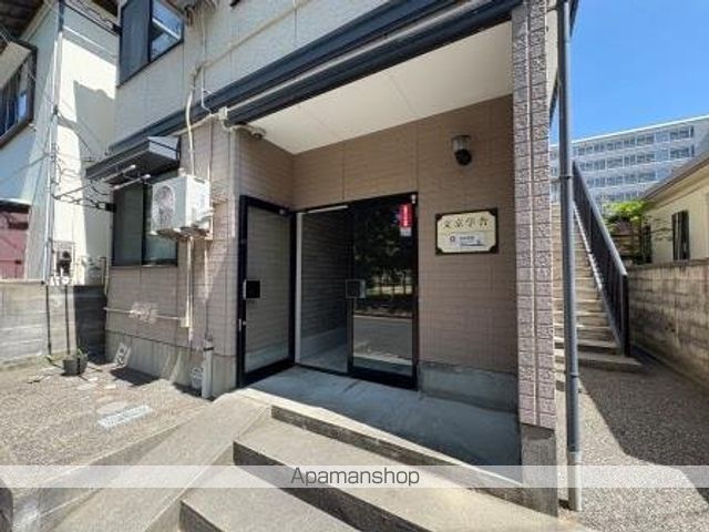 文京学舎の玄関写真