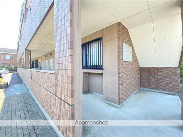 フォレストガーデンA棟の玄関写真