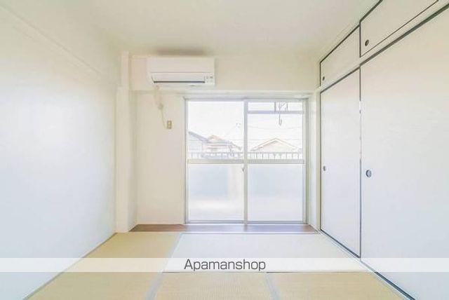ビレッジハウス滝呂2号棟の内装写真
