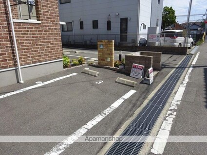 ミーティア[1LDK/37.76m2]の駐車場1