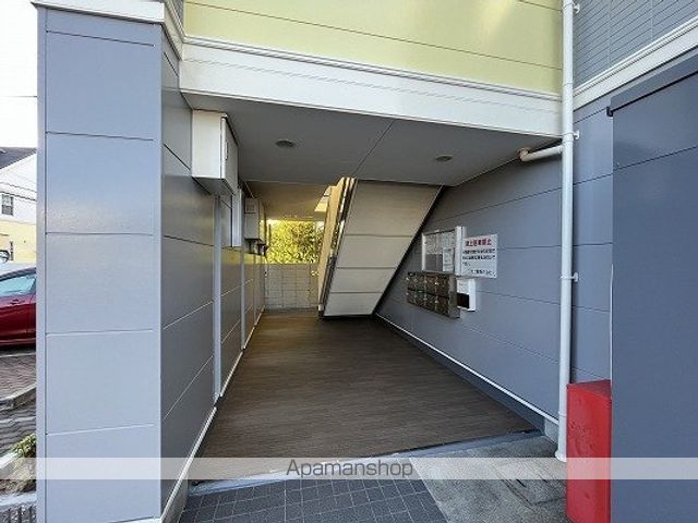 ヴェルロール西今宿の玄関写真