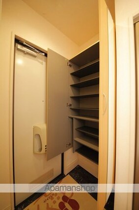 Ｔ＆Ｔ[1LDK/43.76m2]の玄関