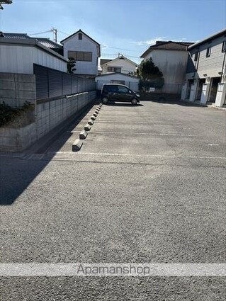 レオパレスコンフォール中島Ⅱ[1K/28.02m2]の駐車場