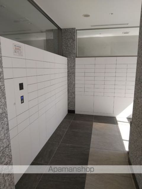 東京都新宿区新小川町[2LDK/52.16m2]の共用部2