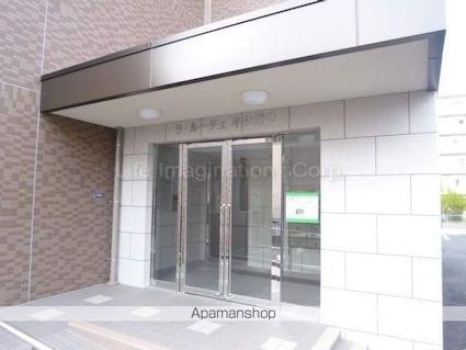 滋賀県栗東市中沢２丁目[2LDK/57.91m2]のエントランス1