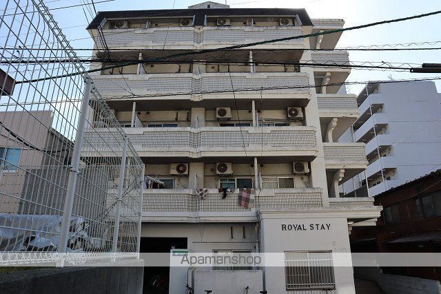 ロイヤルステイの玄関写真