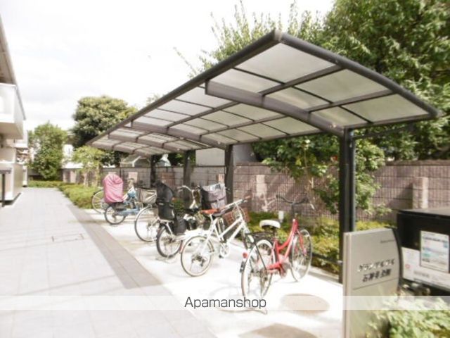 グランアルブル石神井公園の玄関写真