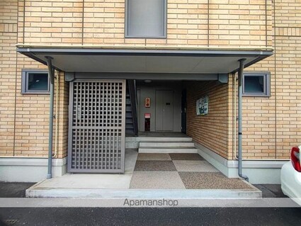 ジュネス針田　Ｂ棟[2LDK/56.34m2]のエントランス1