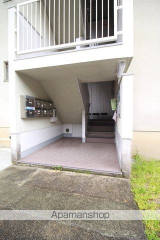 ビレッジハウス宇甘川2号棟の玄関写真