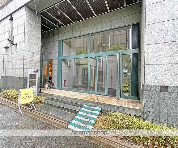 リベルタス御池の玄関写真