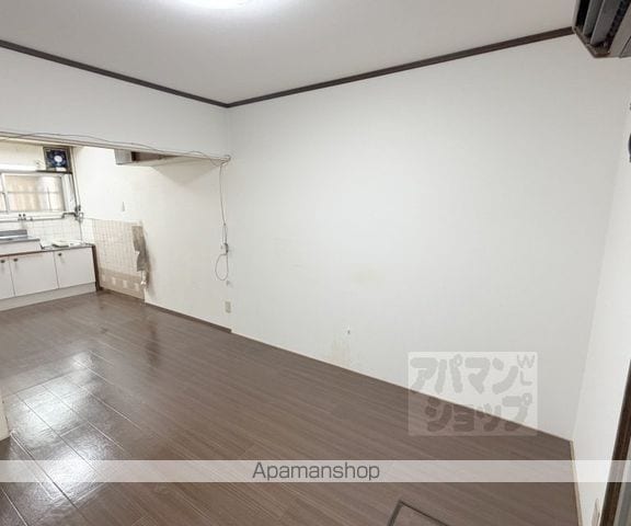 川田菱尾田貸家の内装写真