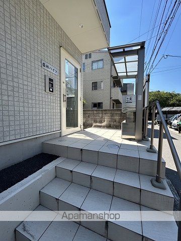 盛林ハイツの玄関写真