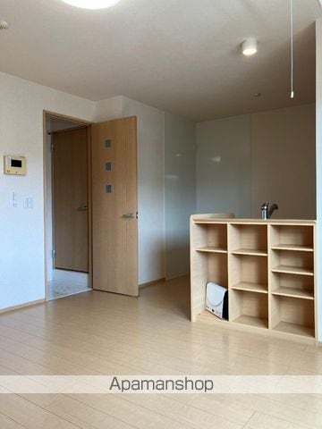 リアン トゥールの内装写真