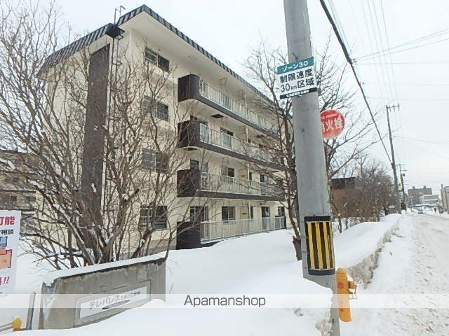 テレパレス北郷白石駅前1号棟の外観写真