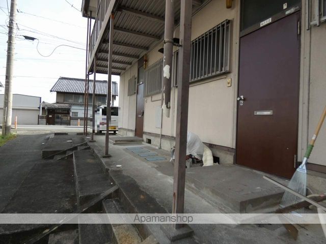 越路ハイツ南棟の外観写真