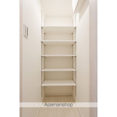 コンフォリア・リヴ文京護国寺の内装写真