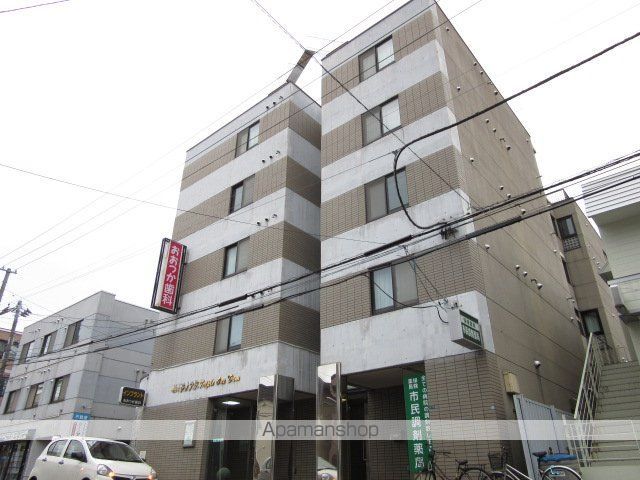 ティアラTRIPLEONEDEMの外観写真