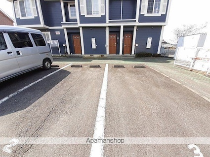 メゾン中村[2LDK/56.51m2]の駐車場