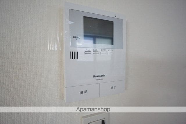 アースクエイク上条A棟の内装写真