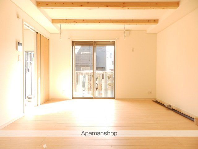 Na・go・miの内装写真