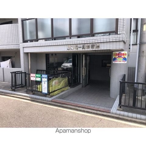 コンセール妙音通の玄関写真