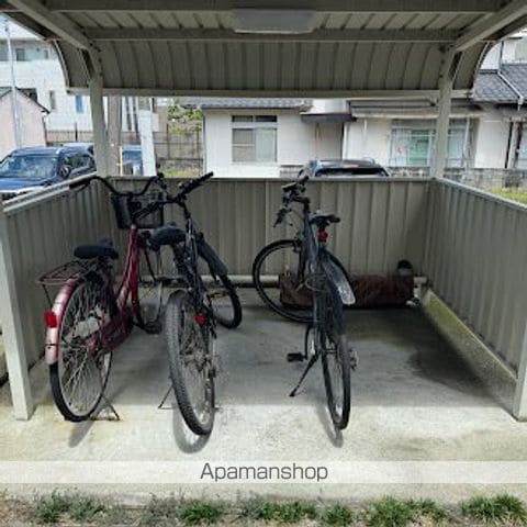 モナリエ・マイのその他写真