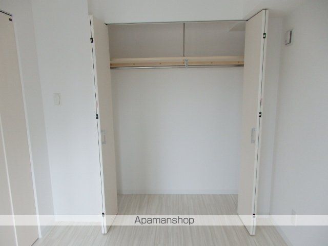 ラディア近代美術館前の内装写真