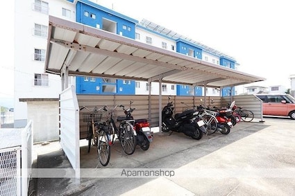 ヴィラ・アンソレイエ牟礼Ⅱ[3DK/58.46m2]の共用部1