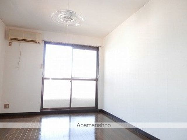 オーエスコーポ蔵前の内装写真