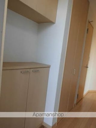 ヴィラシーン神辺　Ｂ棟[1LDK/49.96m2]の玄関