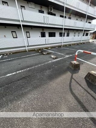 ロイヤルハイツ[3DK/56.85m2]の駐車場4