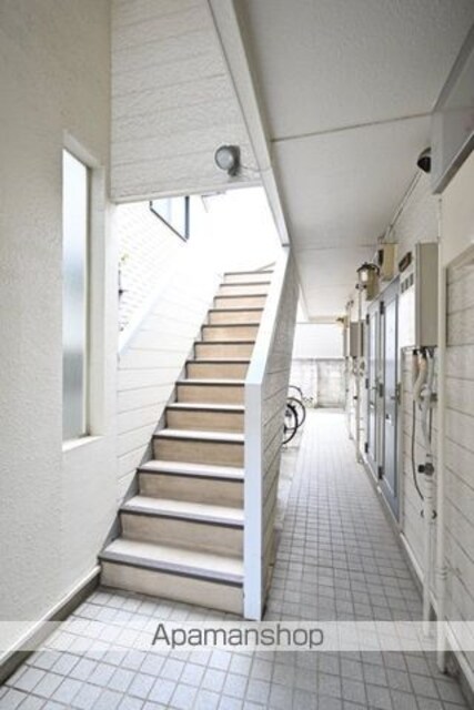 東京都練馬区関町東１丁目[1R/15m2]のエントランス1