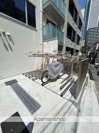 東京都渋谷区初台１丁目[1LDK/36.66m2]の駐車場