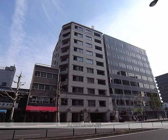 パインフィールド西院の外観写真