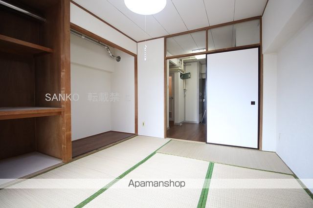 内山マンションの内装写真