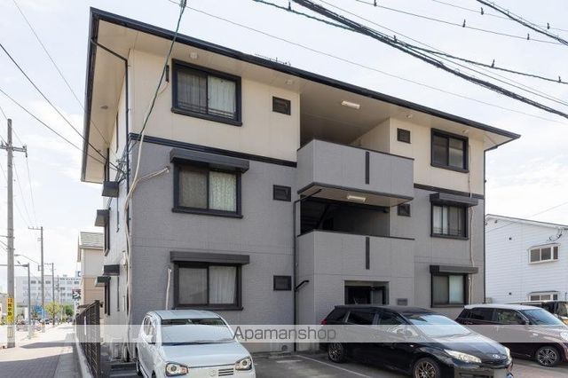 ロイヤルコート桜町 E棟の外観写真