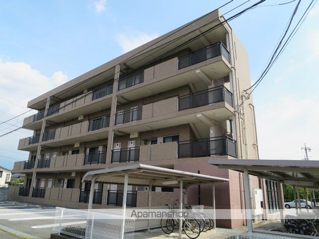 ラグジュアリーの外観写真