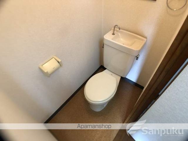 キャンパス中央の内装写真