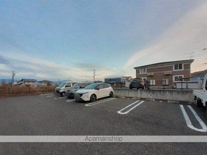 ブライト・ヒルサイドⅣ[2LDK/58.86m2]の駐車場