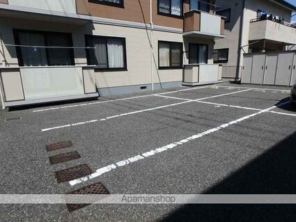 グランシャリオ優Ａ[2K/43.75m2]の駐車場