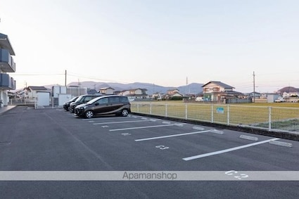 シティ８７[2LDK/55.59m2]の駐車場
