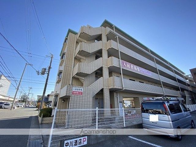 イーストアヴェニューの外観写真